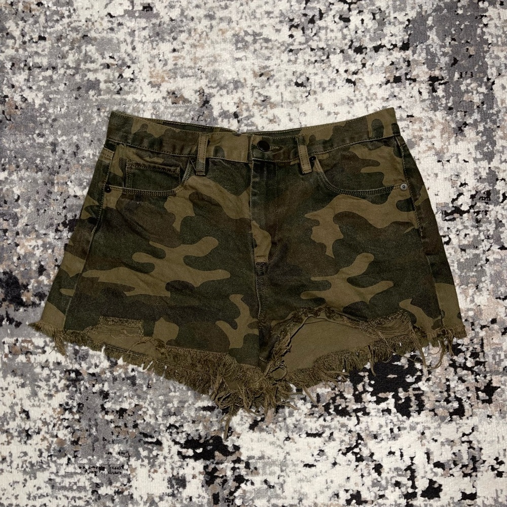 Blank NYC camo cutoff shorts
